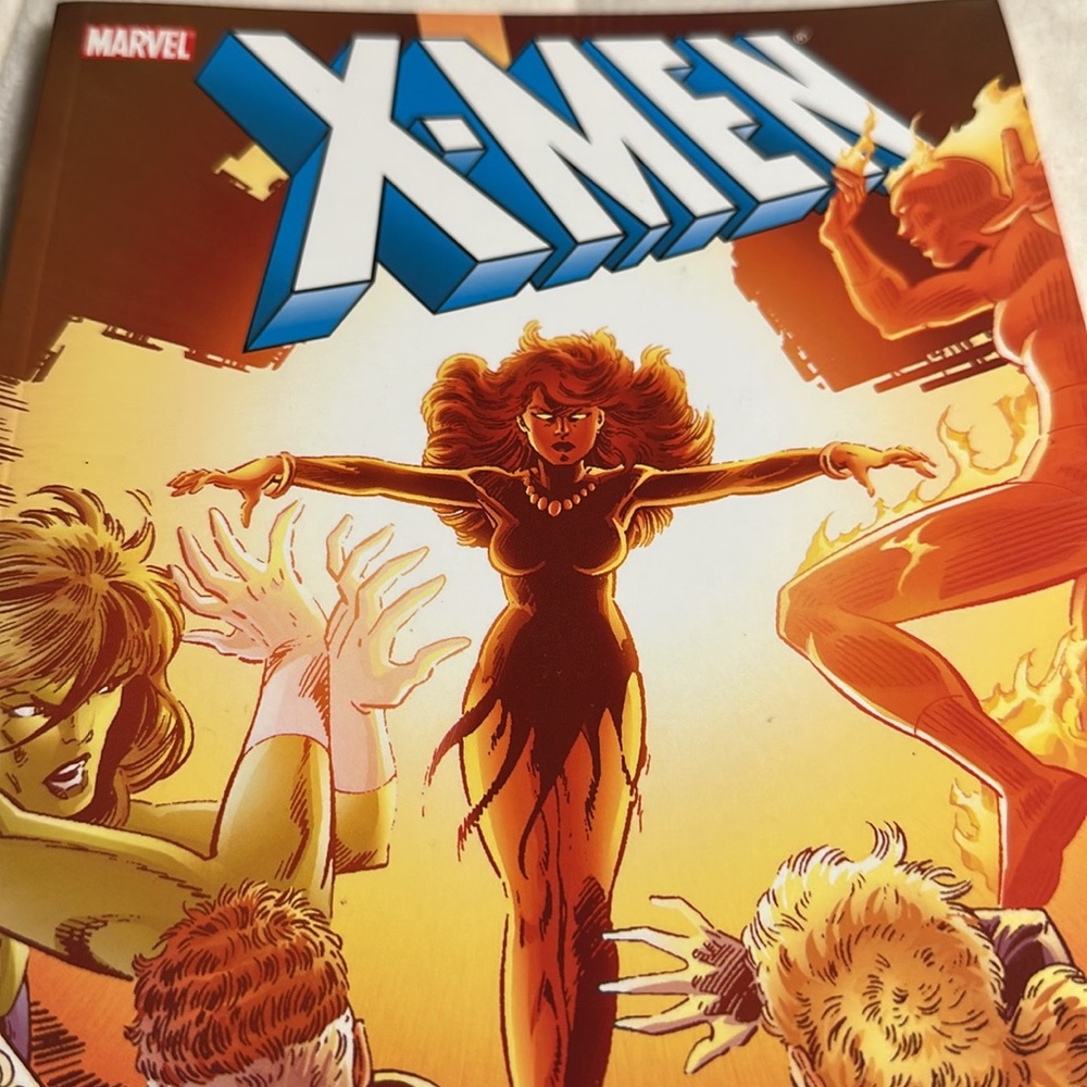 ☄️2/$15☄️X-Men Phoenix Rising Comic Book - Picture 2 of 6